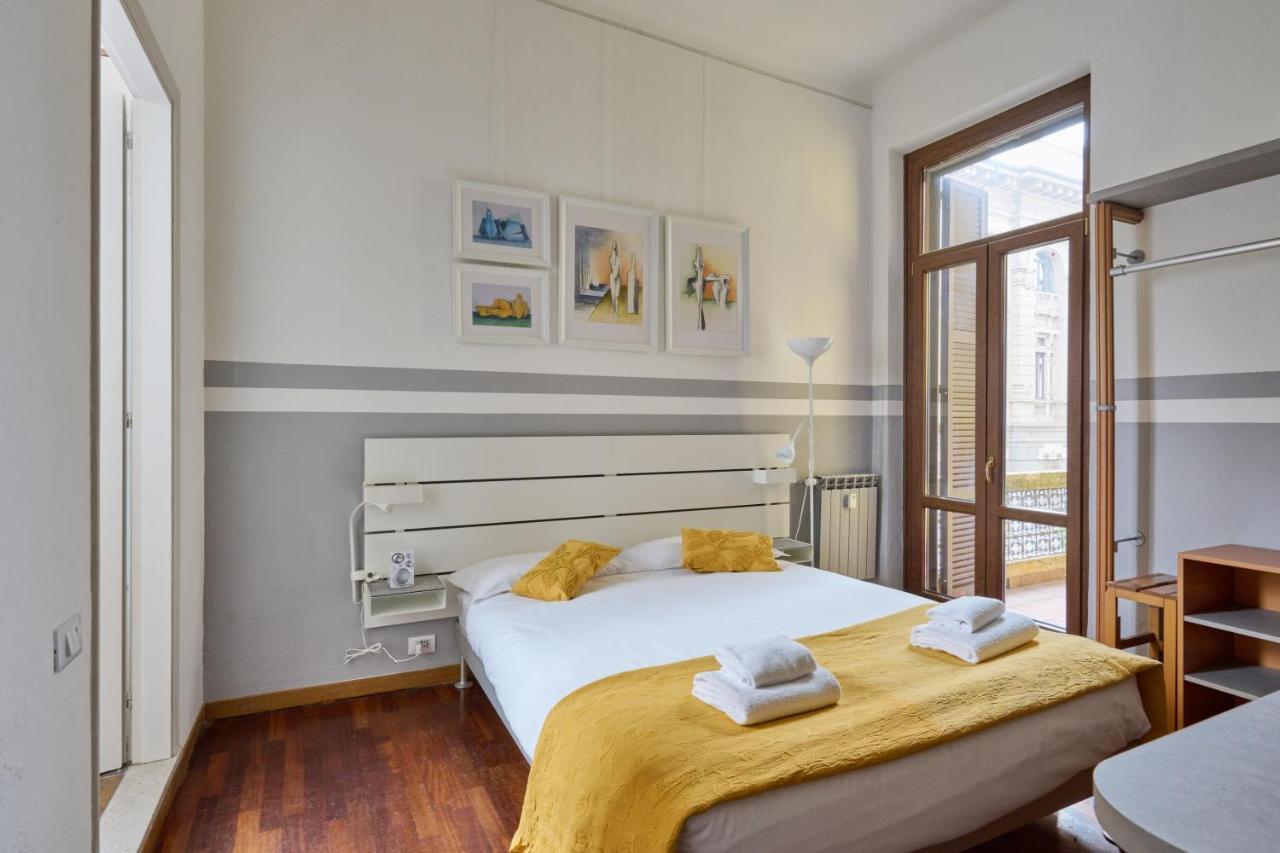 Artist Nadia'S Apartment In Porta Vercellina ミラノ エクステリア 写真