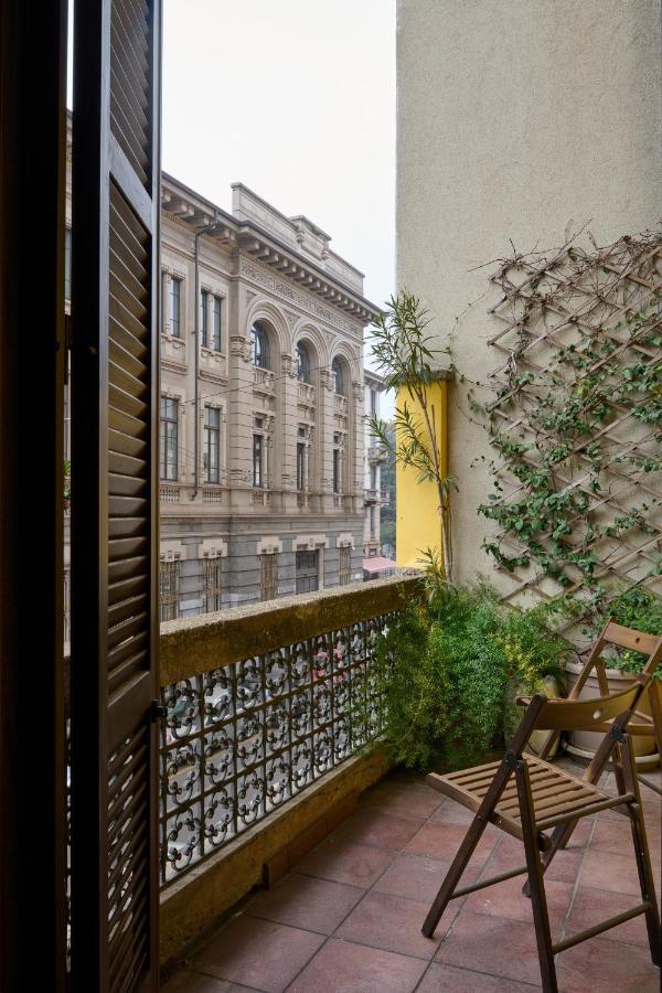 Artist Nadia'S Apartment In Porta Vercellina ミラノ エクステリア 写真