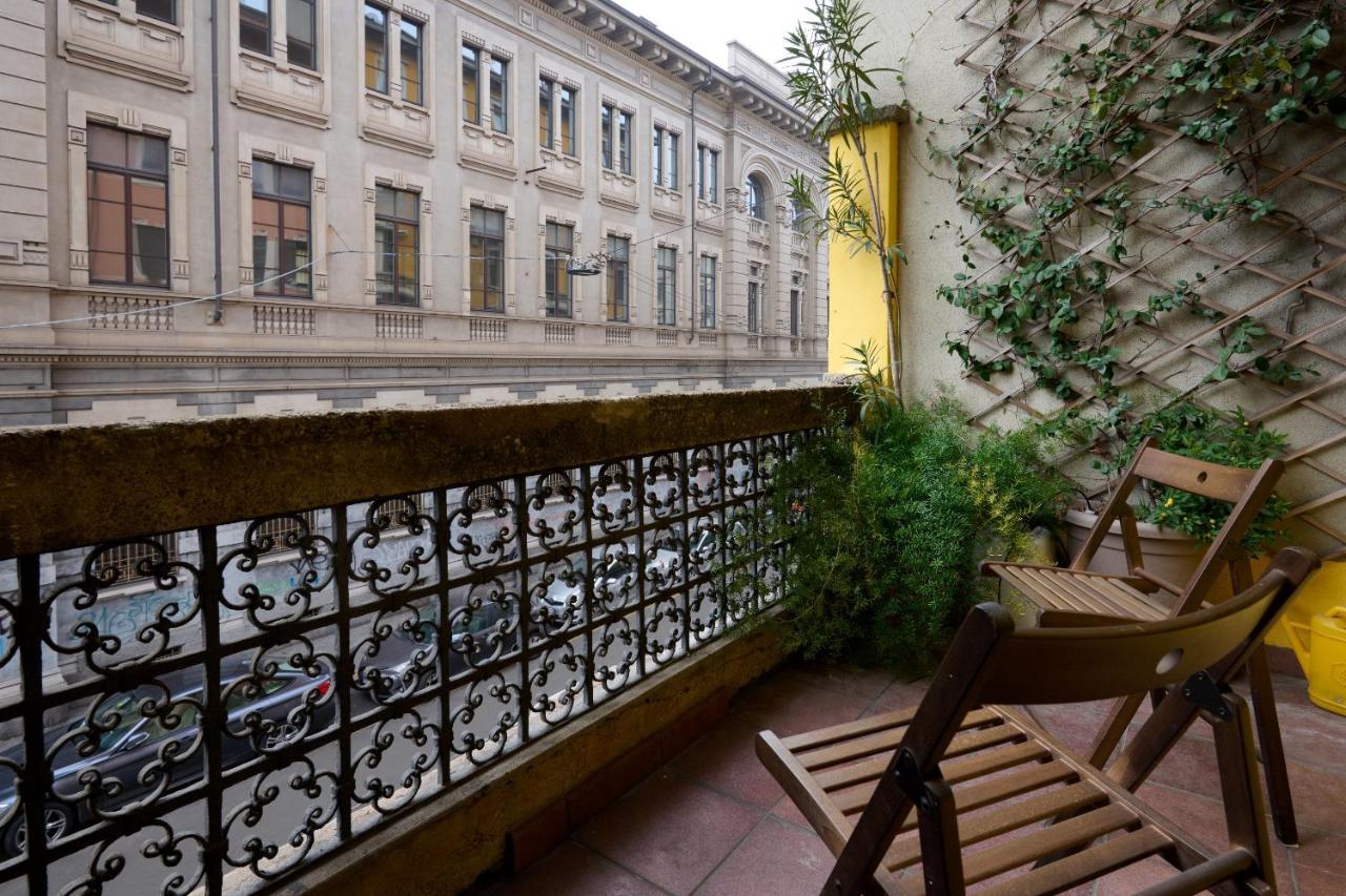 Artist Nadia'S Apartment In Porta Vercellina ミラノ エクステリア 写真