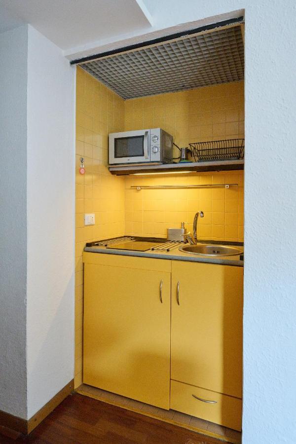 Artist Nadia'S Apartment In Porta Vercellina ミラノ エクステリア 写真